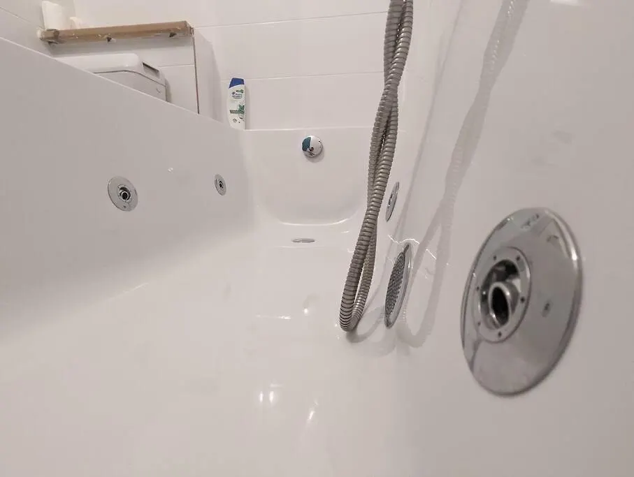 Balneo, Ecran Lcd, Literie 160X200 Apartman Lyon 0*,  Franciaország