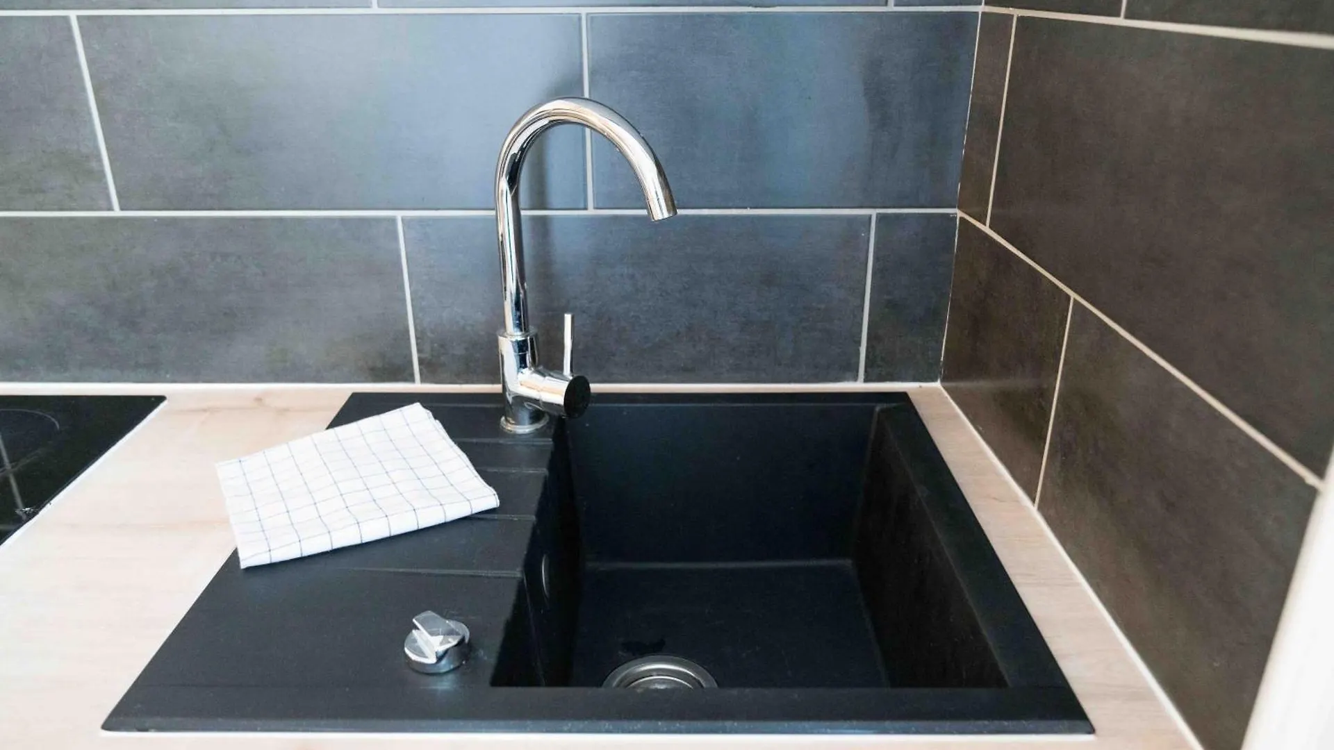 Balneo, Ecran Lcd, Literie 160X200 Apartment Lyon France